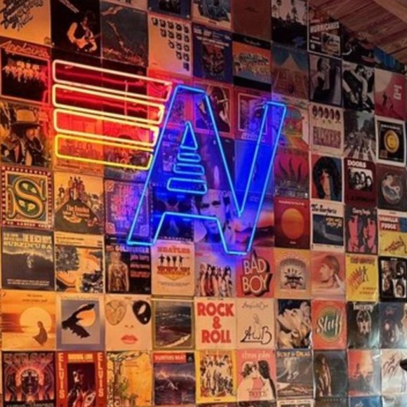 AVIATOR NATION SWEATPANTS - BOLT DESIGN - CHARCOAL - MEDIUM - NWT! SURF, BEACH - Picture 6 of 6